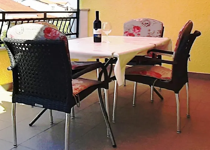 Arianna Mare 罗维尼